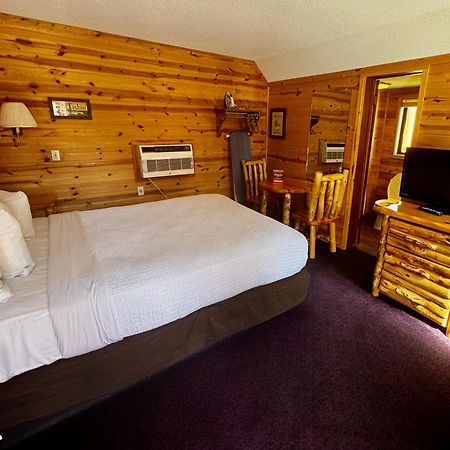 Cabins Of Mackinac & Lodge Mackinaw Stadt Exterior foto