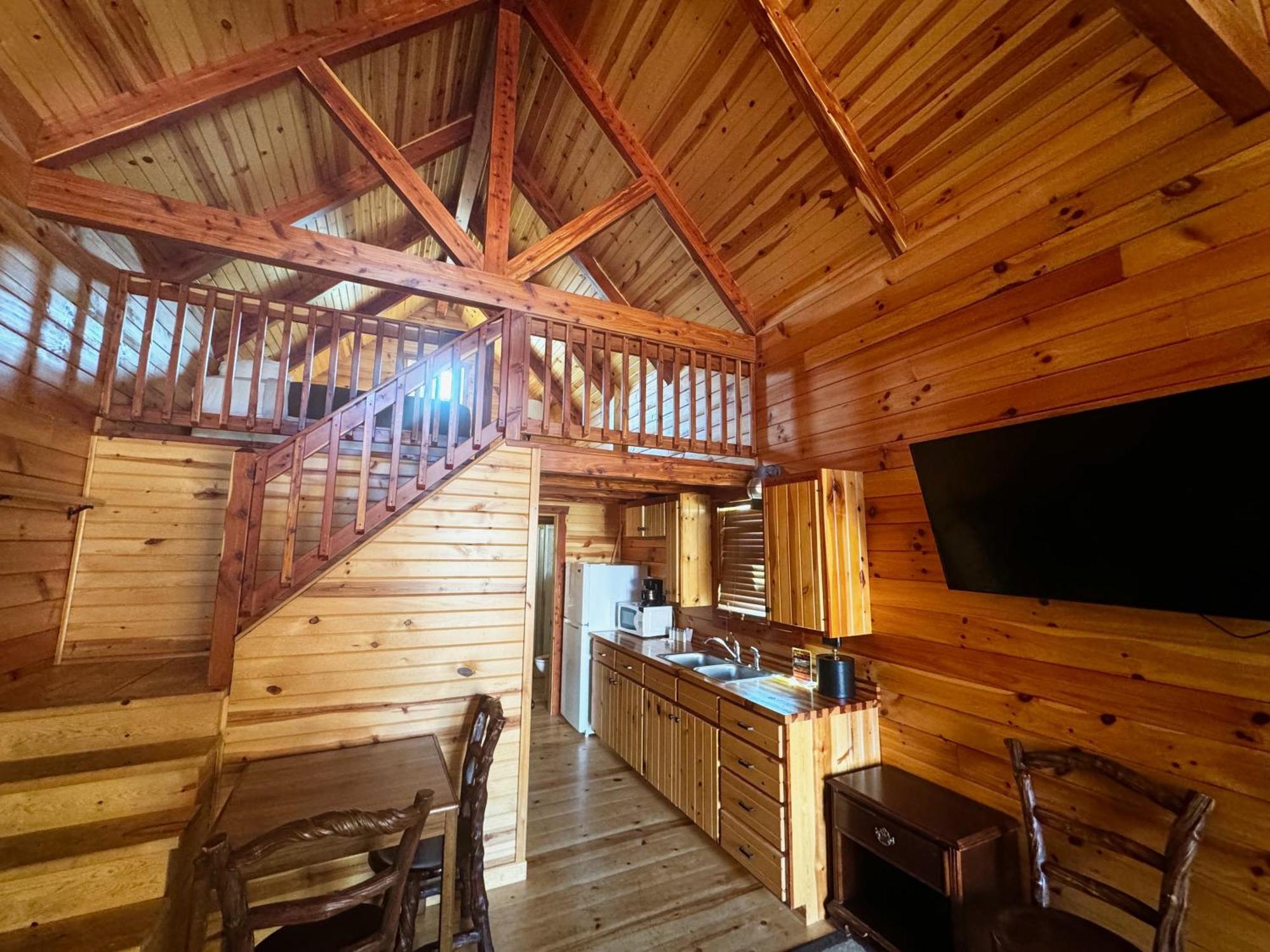 Cabins Of Mackinac & Lodge Mackinaw Stadt Exterior foto